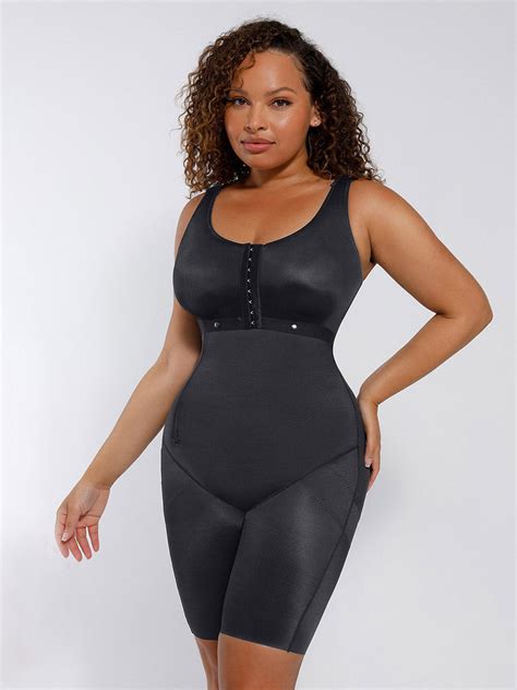 Primerjava steznika ki se vidi pod oblačili in steznika ki je neopazen