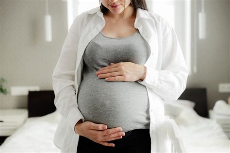 Simptomi, ki zahtevajo nujno zdravniško pomoč med nosečnostjo