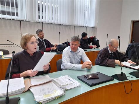 Sojenje v sodni dvorani