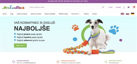 Nosečnica si izbira blazino v spletni trgovini