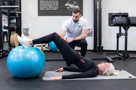 Kineziolog svetuje nosečnici