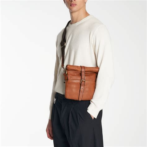 Primer visečega vrtnega gugalnika v naravnih barvah