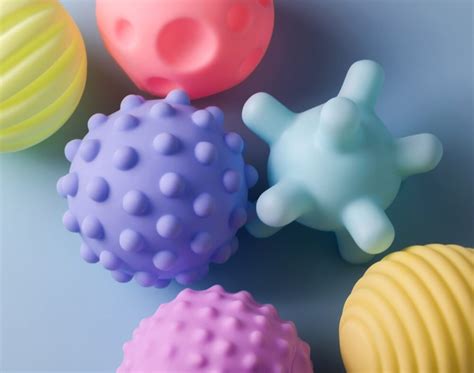 Različno teksturirane senzorične žoge za dojenčke