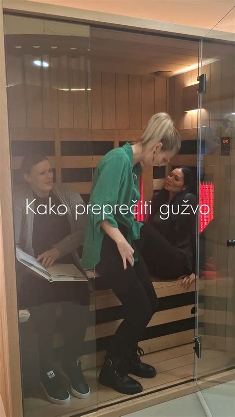 Nosečnica v savni