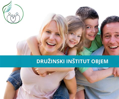 Simbolično prikazan družinski objem po porodu