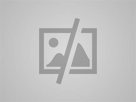 Mamica in novorojenček med prvimi trenutki