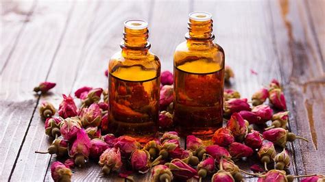 Različne naravne sestavine za masažna olja