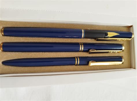 Simbolična slika dokumentov in pisala