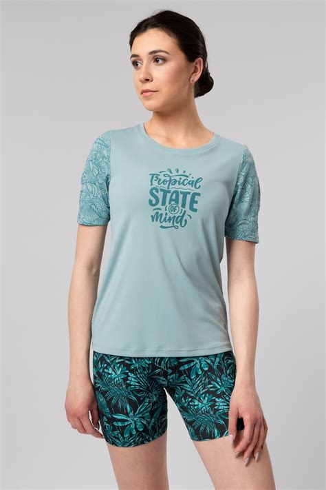 Ženska v udobni trenirki LELOSI