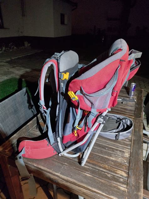 Otroška pohodniška nosilka