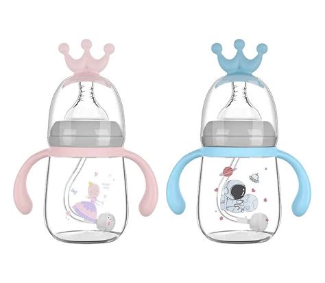 otroške stekleničke v sterilizatorju