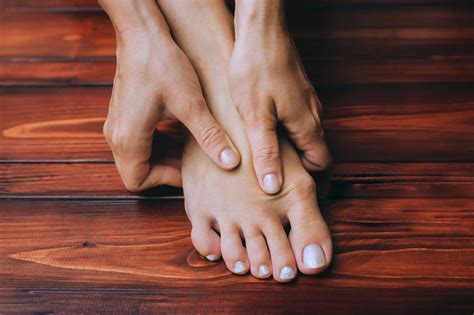 stopalo s plantarno bradavico