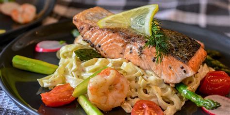 Različni načini priprave lososa: pečen, kuhan, na žaru