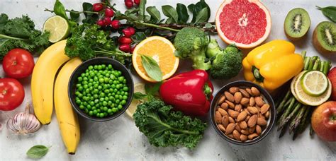 Različna živila, bogata z vitamini in minerali
