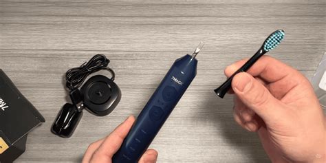 Infografika o pravilni uporabi zobne paste in ščetkanju zob pri dojenčkih