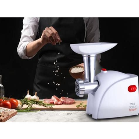 Primer klasičnega ročnega stroja za mletje mesa