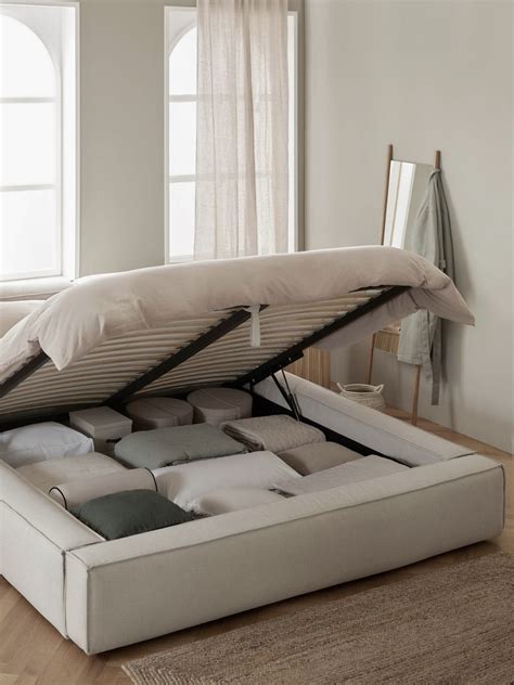 Diagram otroškega stopala s označenim prostorom za rast