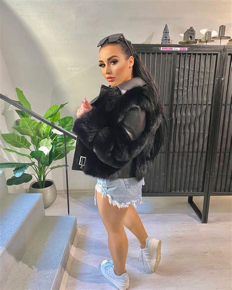 Nosečnica Laura Beranič