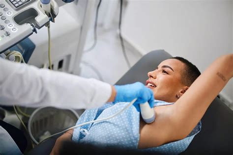 Diagram ultrazvočnega aparata, ki se uporablja za pregled dojk