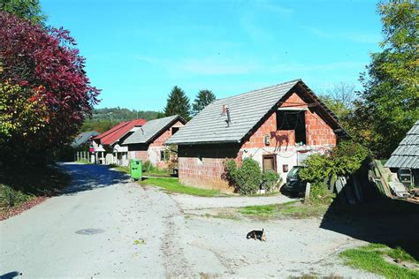 Romsko naselje z barakami