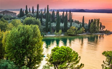 Čudovit pogled na Gardsko jezero s Sirmione
