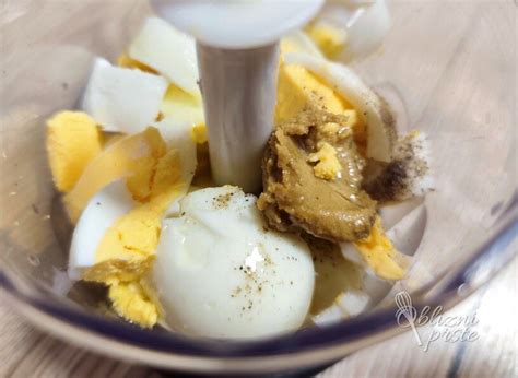 Šest različnih jajc, kuhanih na različne načine