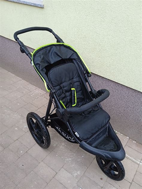 Tekaški voziček s tremi velikimi kolesi