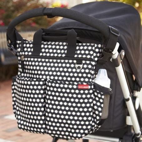 Notranjost previjalne torbe Skip Hop z žepi