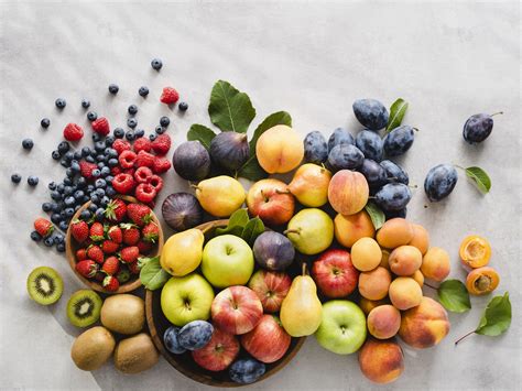 raznoliko sadje v skledi