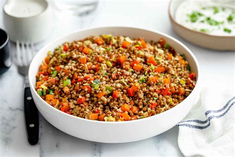 Ajdova kaša z sadjem in jogurtom