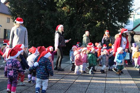 Starši in otroci v parku