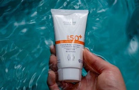 Embalaža sončne kreme z oznako SPF 50+