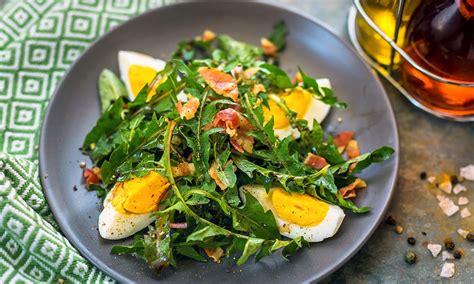 Solata z balzamičnim prelivom