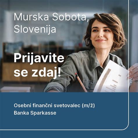 oseba in osebni svetovalec pri podpisu dokumenta