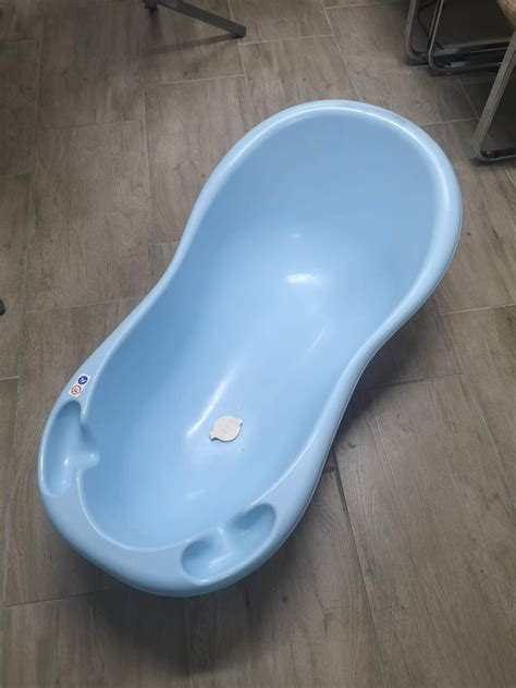 Klasična plastična banjica za dojenčke