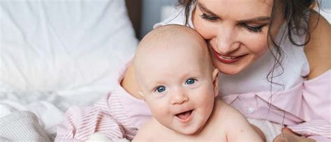 Mamica in dojenček v kožnem stiku