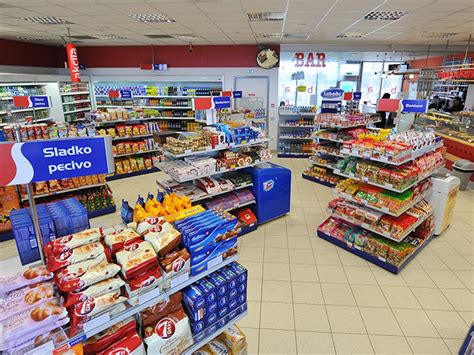 Notranjost trgovine z otroško opremo
