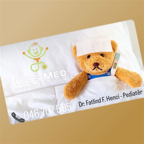 Pediater med pregledom dojenčka