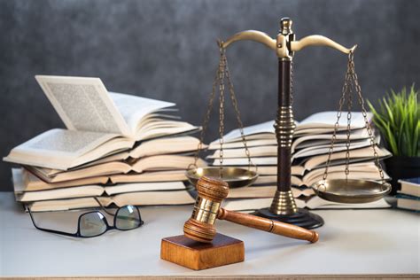 Simbol zakona in pravice