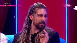 Ilustracija žrebeta, ki pije mleko od kobile