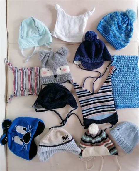 Različne vrste kapic za dojenčke