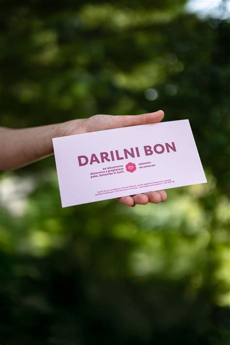 Darilni boni za mlade družine