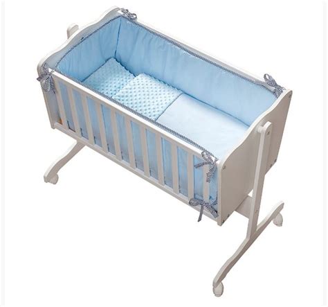 Notranjost zibelke z vzmetnico in posteljnino