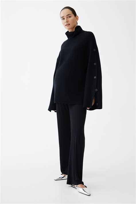 model nosečniških kavbojk H&M Mama