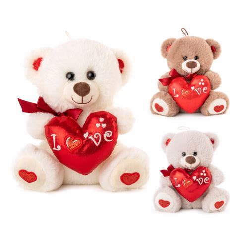 Noga novorojenčka s srčkom