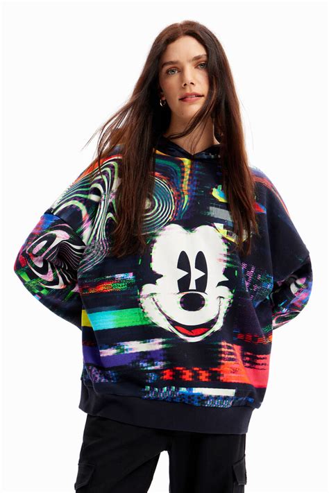 Mickey Mouse in Desigual oblačila