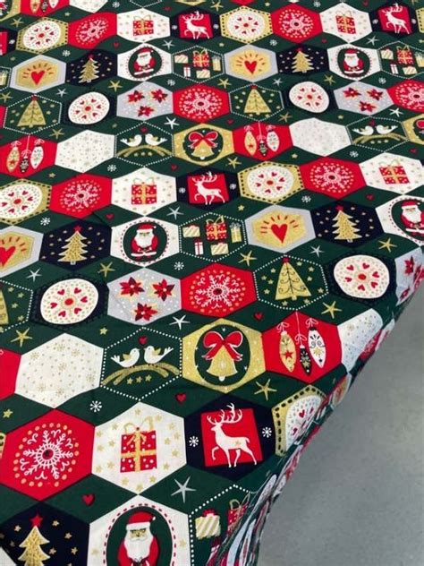 Bombažna tkanina z božičnimi motivi