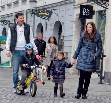 Mariah Dolenc z družino v Ljubljani