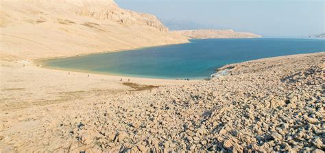 Plaža v Metajni na Pagu