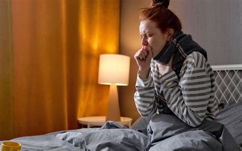 Infografika o prepoznavanju prvih znakov mastitisa in kako si pomagati